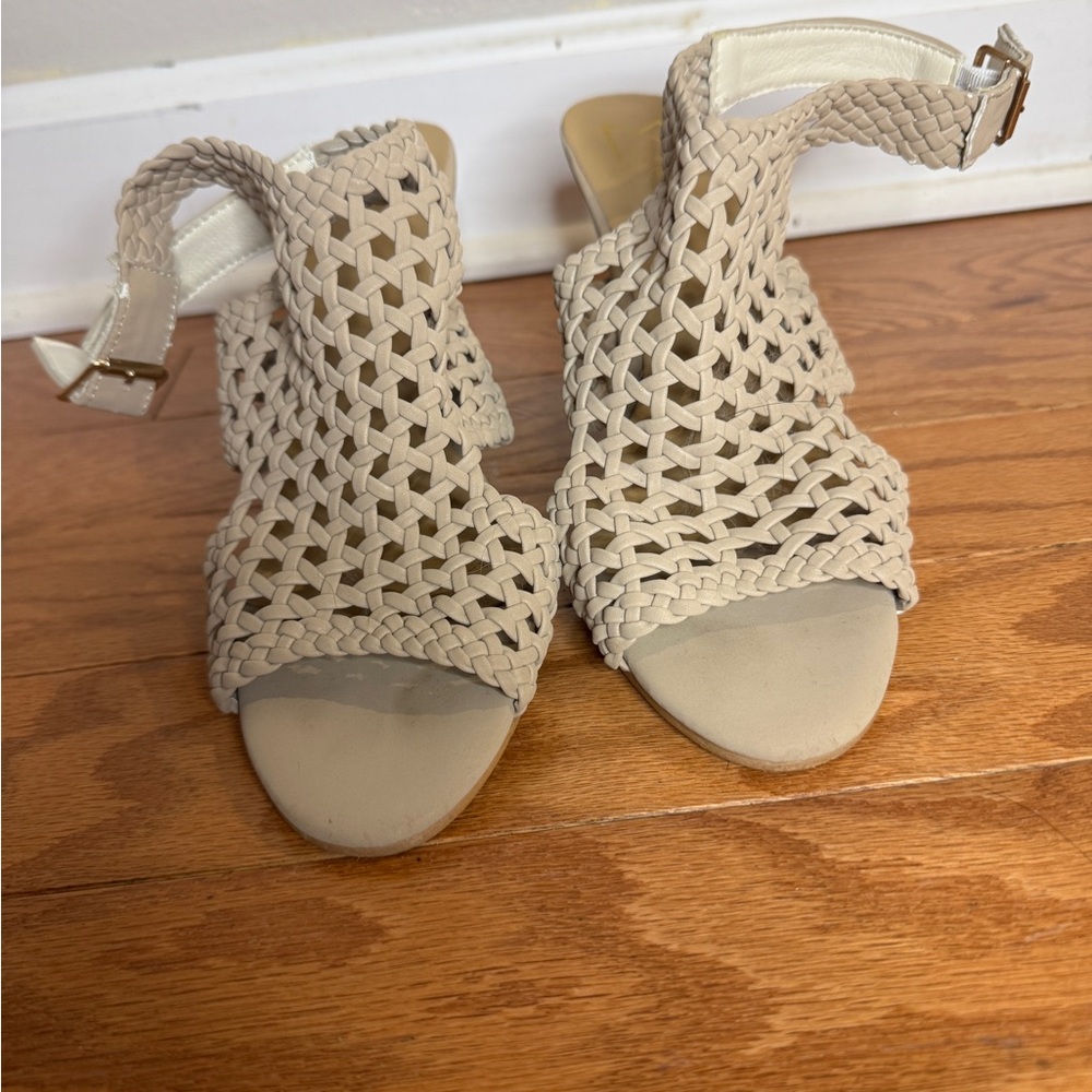 Elegant Beige Woven Women's heels